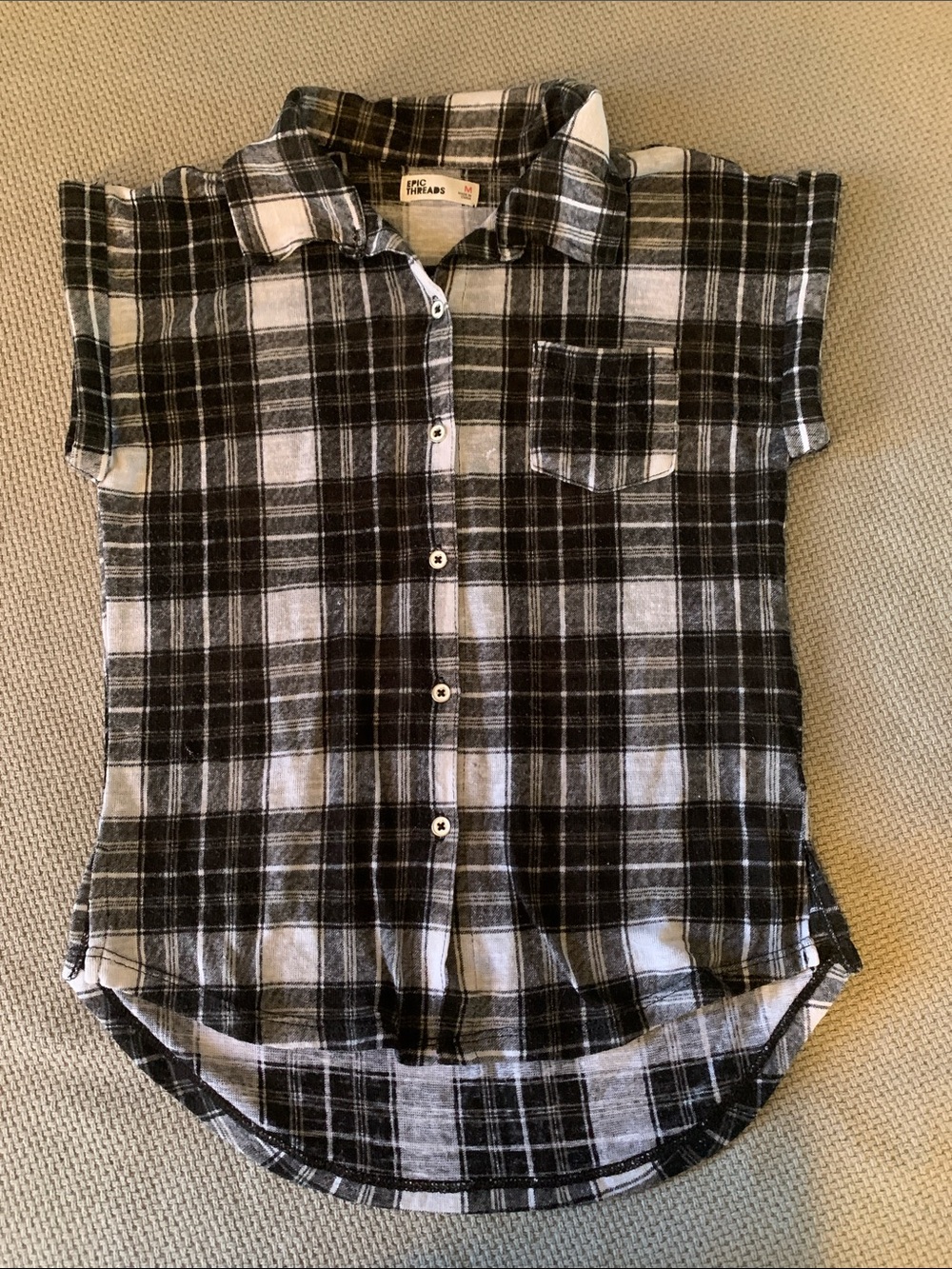 Epic Threads Black and White Plaid Short-Sleeve Button Down Shirt
